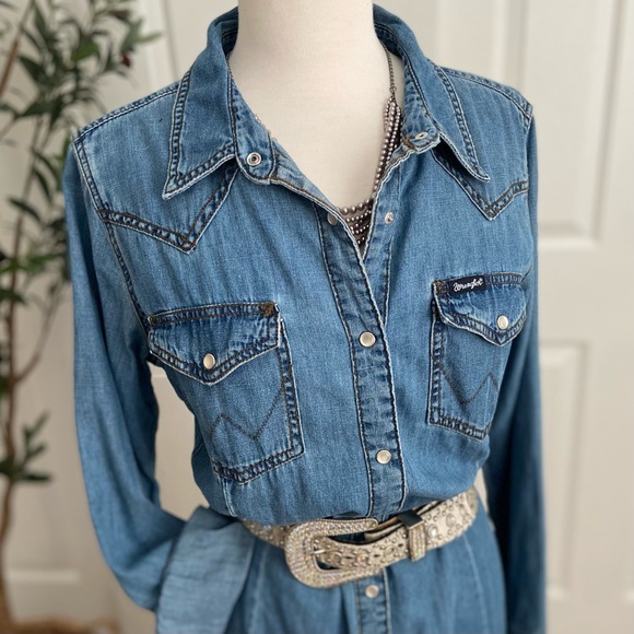 Wrangler Retro Pearl Snap Denim Belted Dress (matching denim belt included) - Picture 3 of 14
